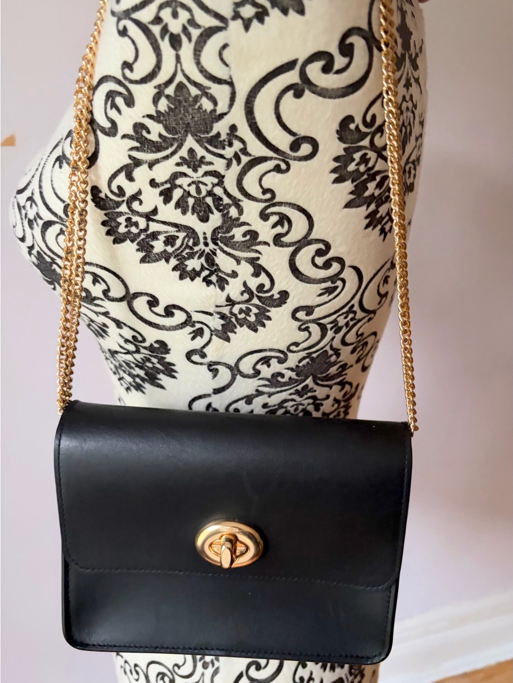 Excellent Condition Coach Black Calf Leather Bowery Bag With Gold Hardware - Picture 12 of 15